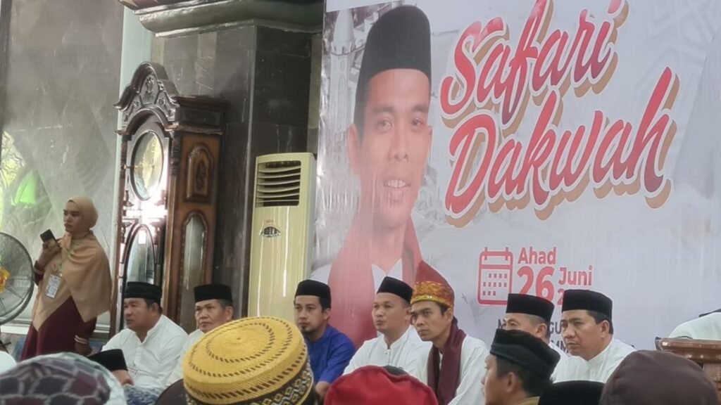 Ustaz Abdul Somad (UAS) di Masjid Khaera Ummah (Masjid Agung), Kabupaten Kolaka.