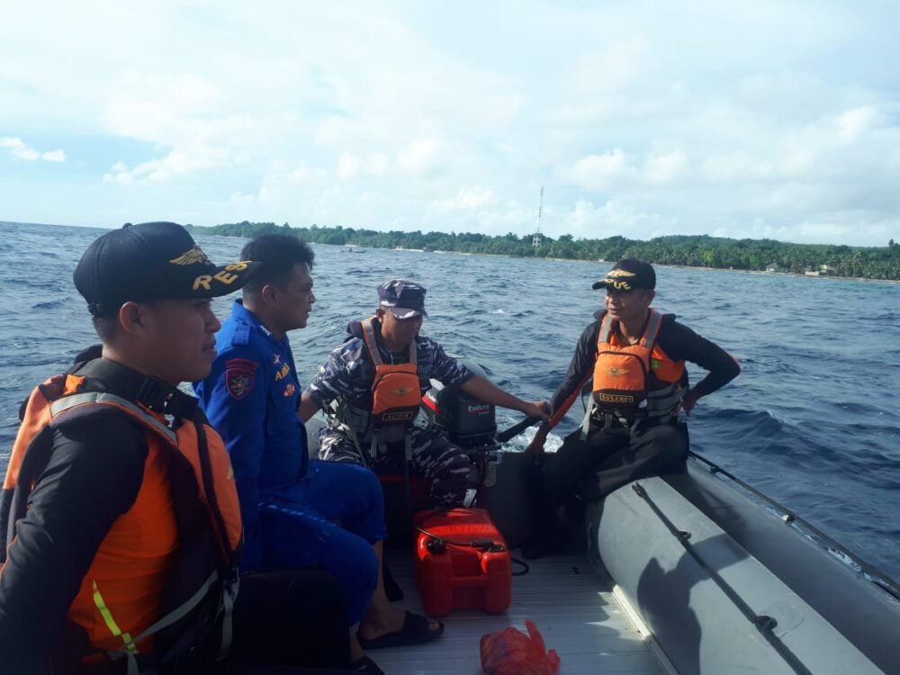 KPP Basarnas Kendari Lakukan Pencarian Terakhir Nelayan Hilang di Perairan Mola Wakatobi KPP Basarnas Kendari Lakukan Pencarian Terakhir Nelayan Hilang di Perairan Mola Wakatobi