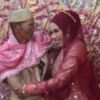 Usai Cerai dengan Istri, Kakek 90 Tahun di Kolut Lalu Nikahi Mantan Kakak Iparnya