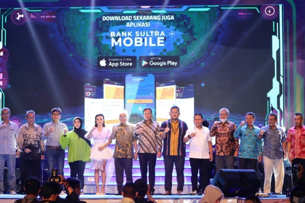 Bank Sultra resmi melaksanakan Grand Launching kartu debit dan mobile Banking (m-Banking) yang dihadiri seluruh direksi, komisaris, dan karyawan.