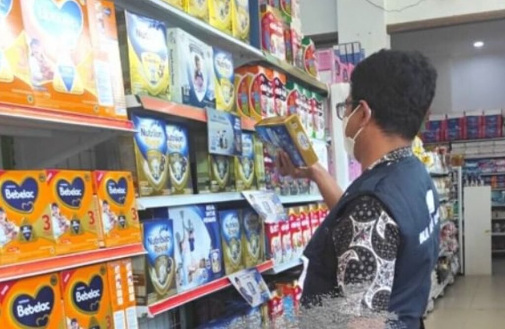 BPOM Kendari sidak swalayan Marina Mart Mandonga.