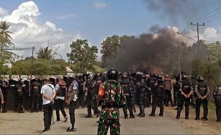 400 personel gabungan dari Polres Kolaka, Brimob Polda Sultra, TNI, dan Pol PP untuk mengamankan jalannya pemilihan Wakil Bupati Koltim.