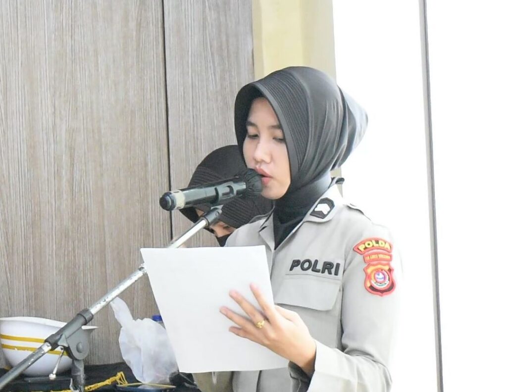 Polwan asal Polda Sultra Briptu Ragil Rahmi Lestari terpilih menjadi MC perayaan HUT ke-77 RI di Istana Merdeka, Jakarta.
