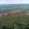 1.175 Warga Busel Kibarkan Bendera Merah Putih 77 Meter di Bukit Langira
