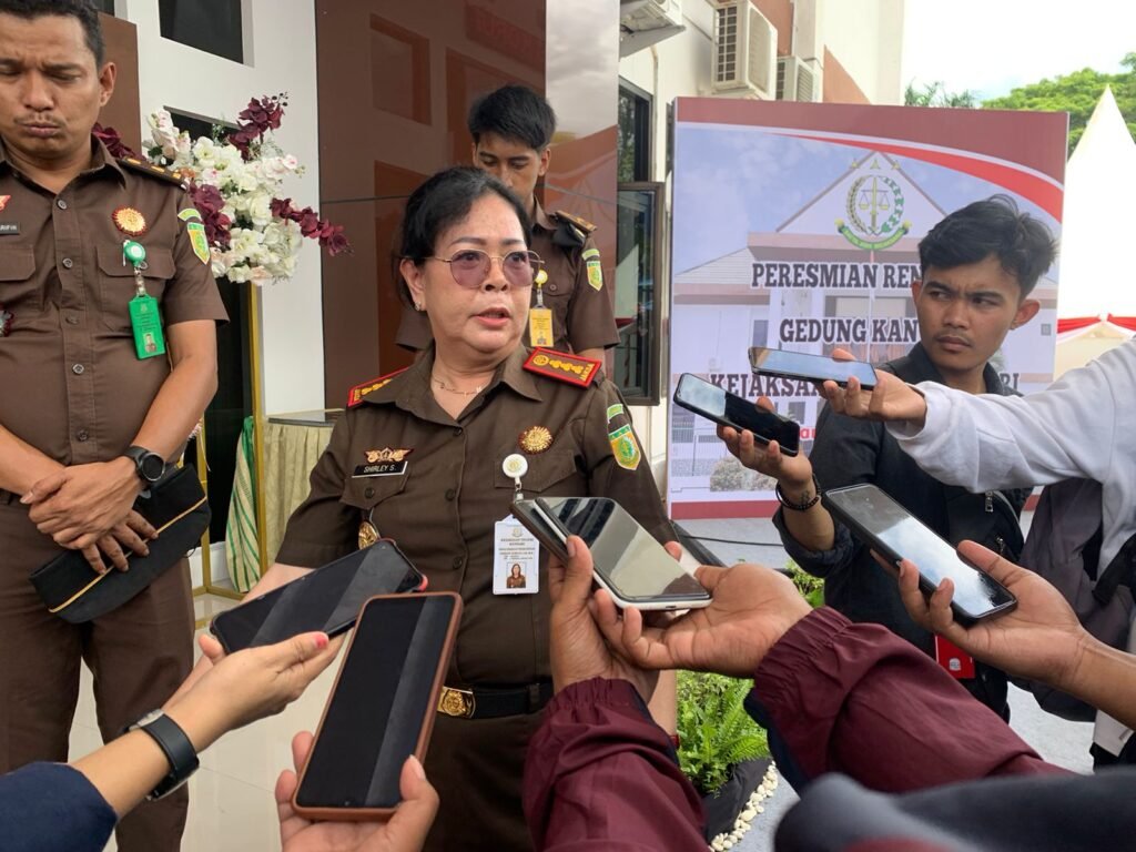 Kepala Kejari Kendari, Shirley Sumuan.