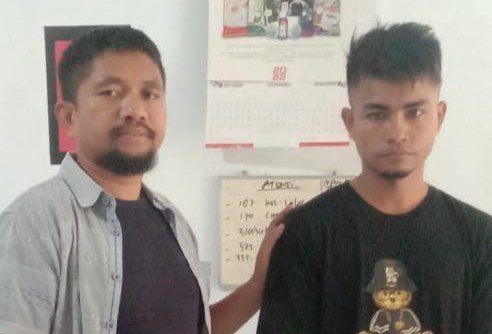 Pukul Mahasiswa Pakai Kunci, Seorang Pemuda Diamankan Buser 77 Kendari Pukul Mahasiswa Pakai Kunci, Seorang Pemuda Diamankan Buser 77 Kendari