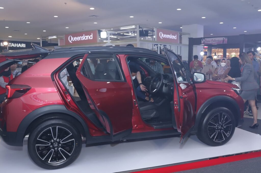 Mobil Honda WR-V kini ditampilkan perdana di Kota Kendari.
