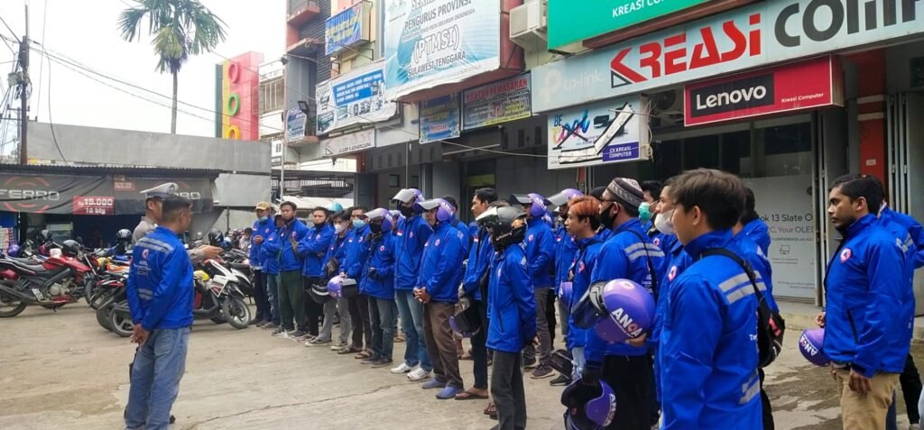 Sejumlah driver ANOA Indonesia saat akan melakukan konvoi di Kendari.