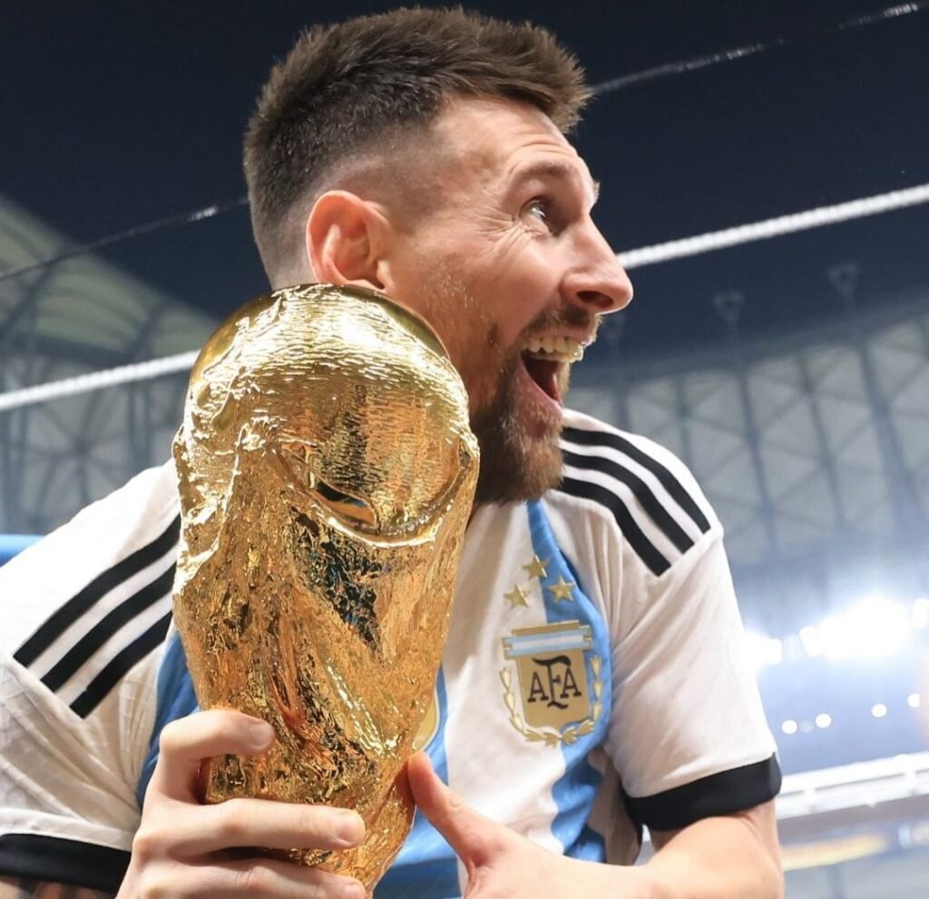 Lionel Messi saat selebrasi kemenangan di Piala Dunia Qatar 2022.