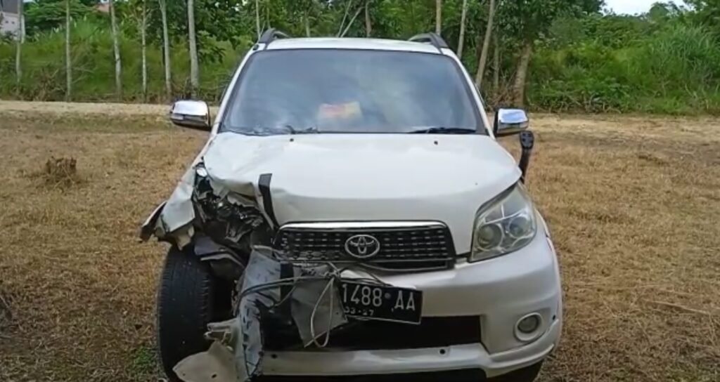 Kondisi mobil pria yang bunuh diri di Konsel karena diduga depresi.