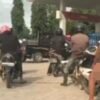 Pria Tanpa Busana Antre BBM di Konawe Selatan Terekam Kamera Warga