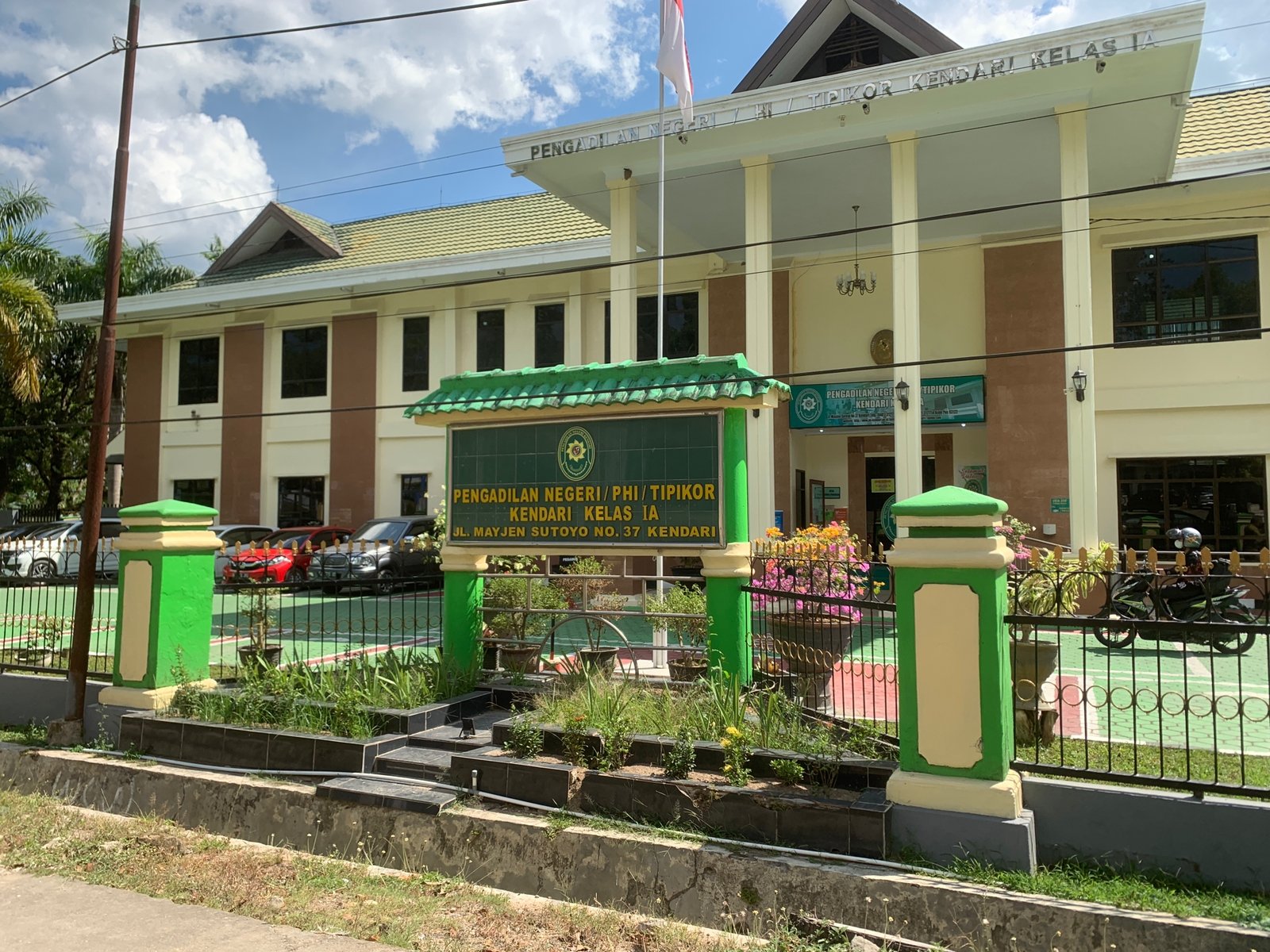 Majelis Hakim Sakit, Sidang Pemeriksaan Ahli Pidana Kasus Dugaan Pelecehan Prof B di Kendari Ditunda