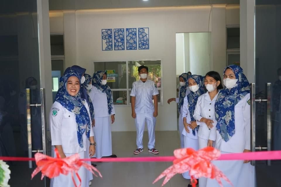 Suasana peresmian gedung beserta kelengkapan sejumlah alat kesehatan Badan Layanan Umum Daerah (BLUD), Rumah Sakit (RS) H.M. Djafar Harun Kolaka Utara.