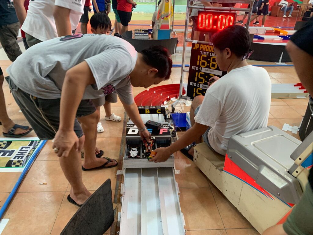 Suasana kejurnas tamiya di Kota Kendari.