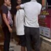 Terciduk Warga saat Curi Barang di Toko, Maling di Kendari Nyaris Diamuk Massa