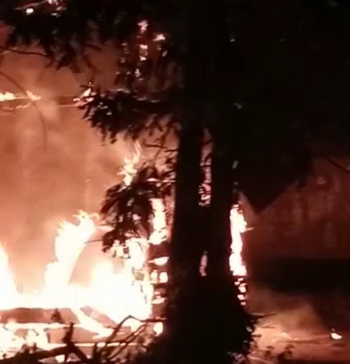 Fakta Baru Kebakaran di Kendari, Warga Lihat OTK di Samping Kios Jualan Sebelum Ludes Dilalap Api Fakta Baru Kebakaran di Kendari, Warga Lihat OTK di Samping Kios Jualan Sebelum Ludes Dilalap Api