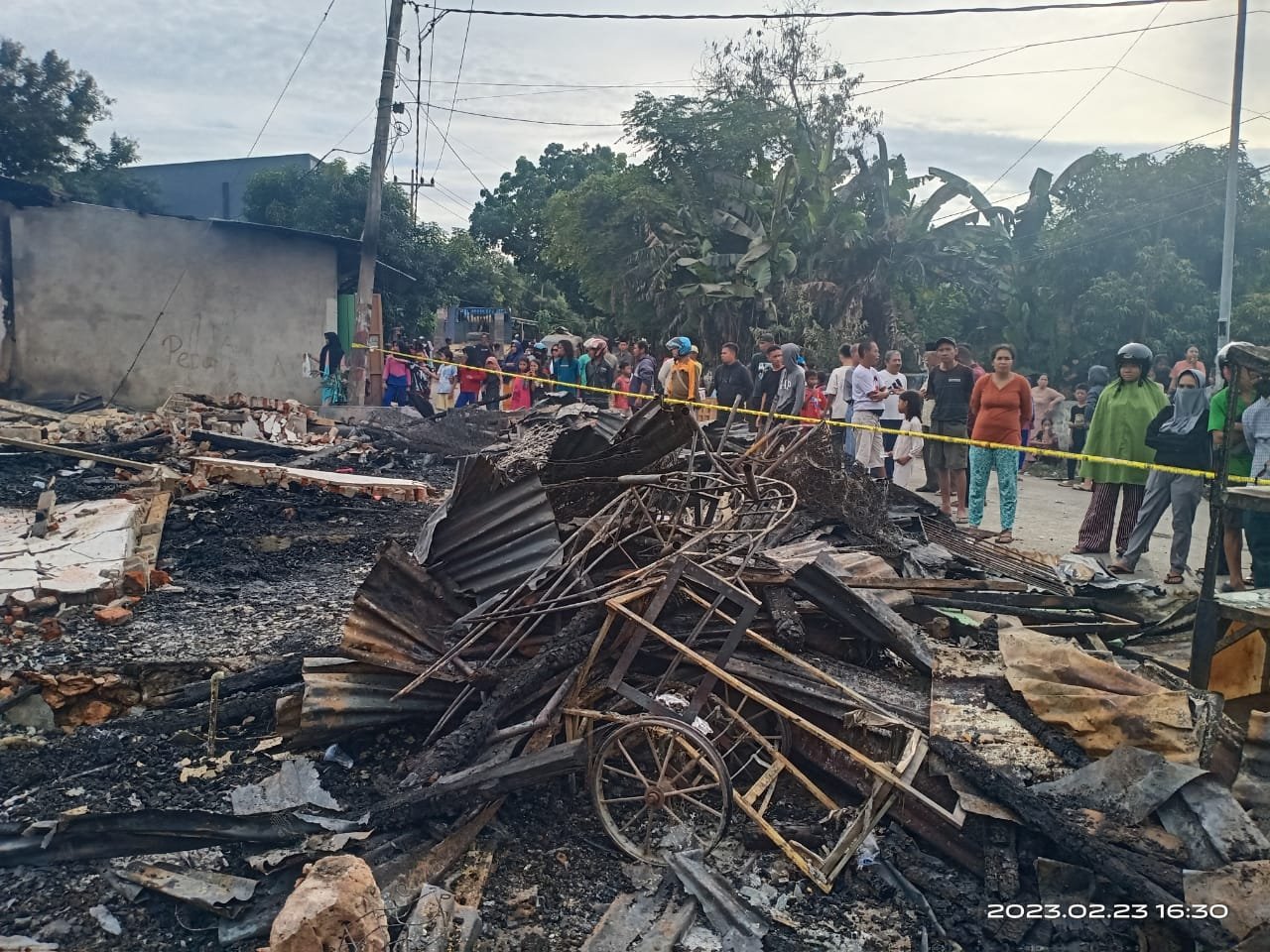 5 Rumah di Baubau Hangus Terbakar, Diduga Sumber Api Berasal dari Tungku 5 Rumah di Baubau Hangus Terbakar, Diduga Sumber Api Berasal dari Tungku