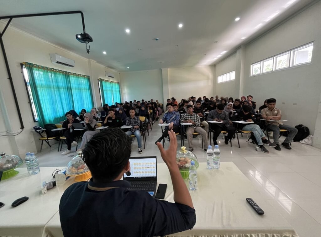 Suasana kuliah tamu oleh PT GKP di Universitas Halu Oleo.