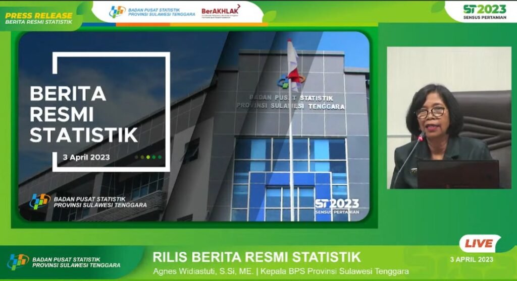 Kepala BPS Provinsi Sultra, Agnes Widiastuti saat menyampaikan berita resmi statistik.