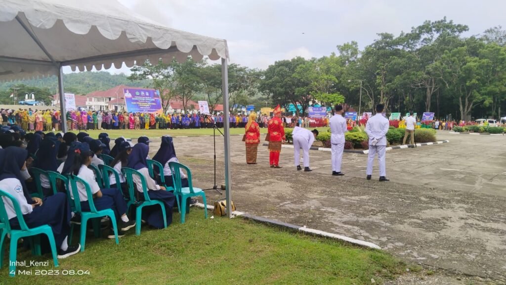 Suasana upacara Hardiknas 2023 di halaman Kantor Bupati Konawe.