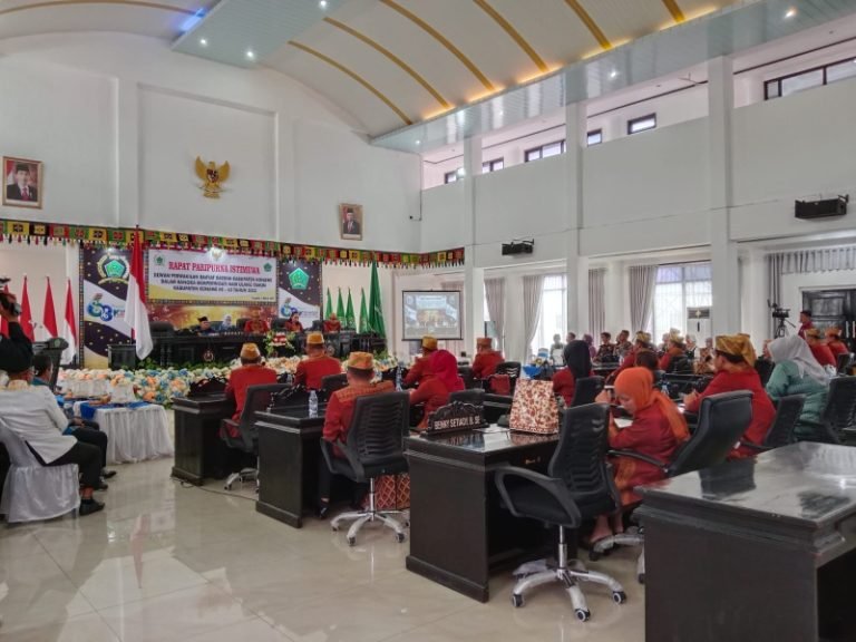 Suasana saat rapat paripurna istimewa jelang perayaan Hari Ulang Tahun (HUT) ke-63 Kabupaten Konawe.