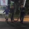 Warga Kendari Tangkap Ular Sepanjang 3 Meter di Dekat SPBU Tapak Kuda