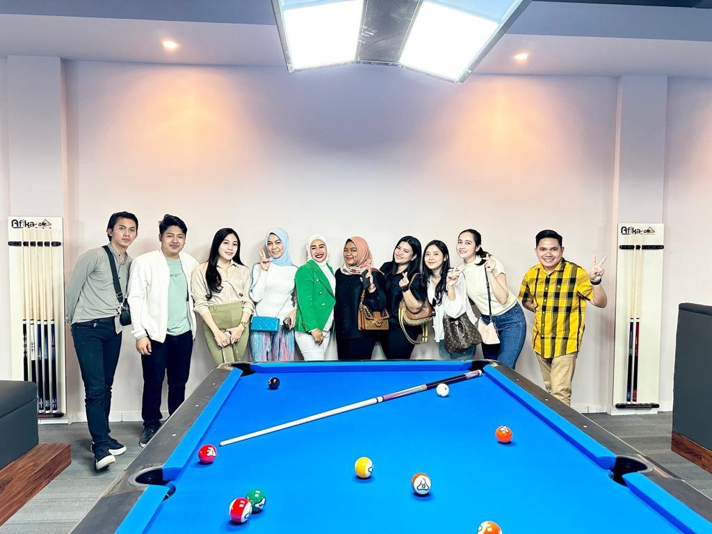 Influencer di Sulawesi Tenggara (Sultra) saat menghadiri grand opening Afika Resto Cafe dan Afika Billiard Kendari. 