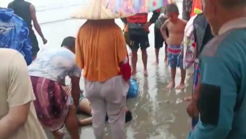 Pelajar SMA asal Kendari Meninggal Usai Tenggelam di Pantai Taipa Konut Pelajar SMA asal Kendari Meninggal Usai Tenggelam di Pantai Taipa Konut