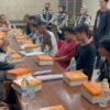 Kapolresta Kendari Ajak Makan Malam Bersama Pendemo yang Diamankan saat Kericuhan