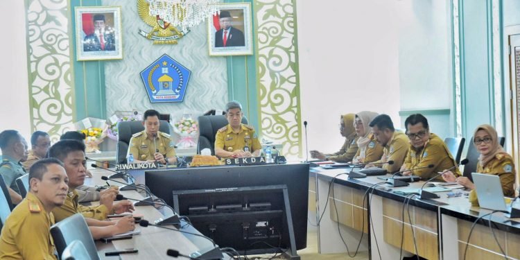 Suasana rapat lanjutan pembahasan pembangunan gerbang batas Kota Kendari oleh Pemkot Kendari.