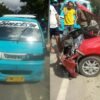 Hilang Kendali saat Berkendara, Minibus Tabrak Mikrolet di Kendari