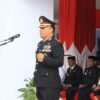 Upacara HUT ke-77 Bhayangkara, Kapolresta Kendari Tekankan Anggota Beri Pelayanan Terbaik kepada Masyarakat
