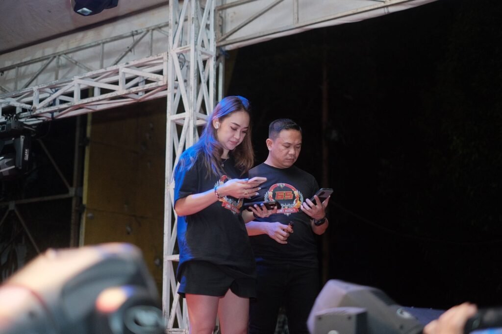 Owner GMT Agency, Andi Eki Srifatmawati saat menghadiri salah satu acara.