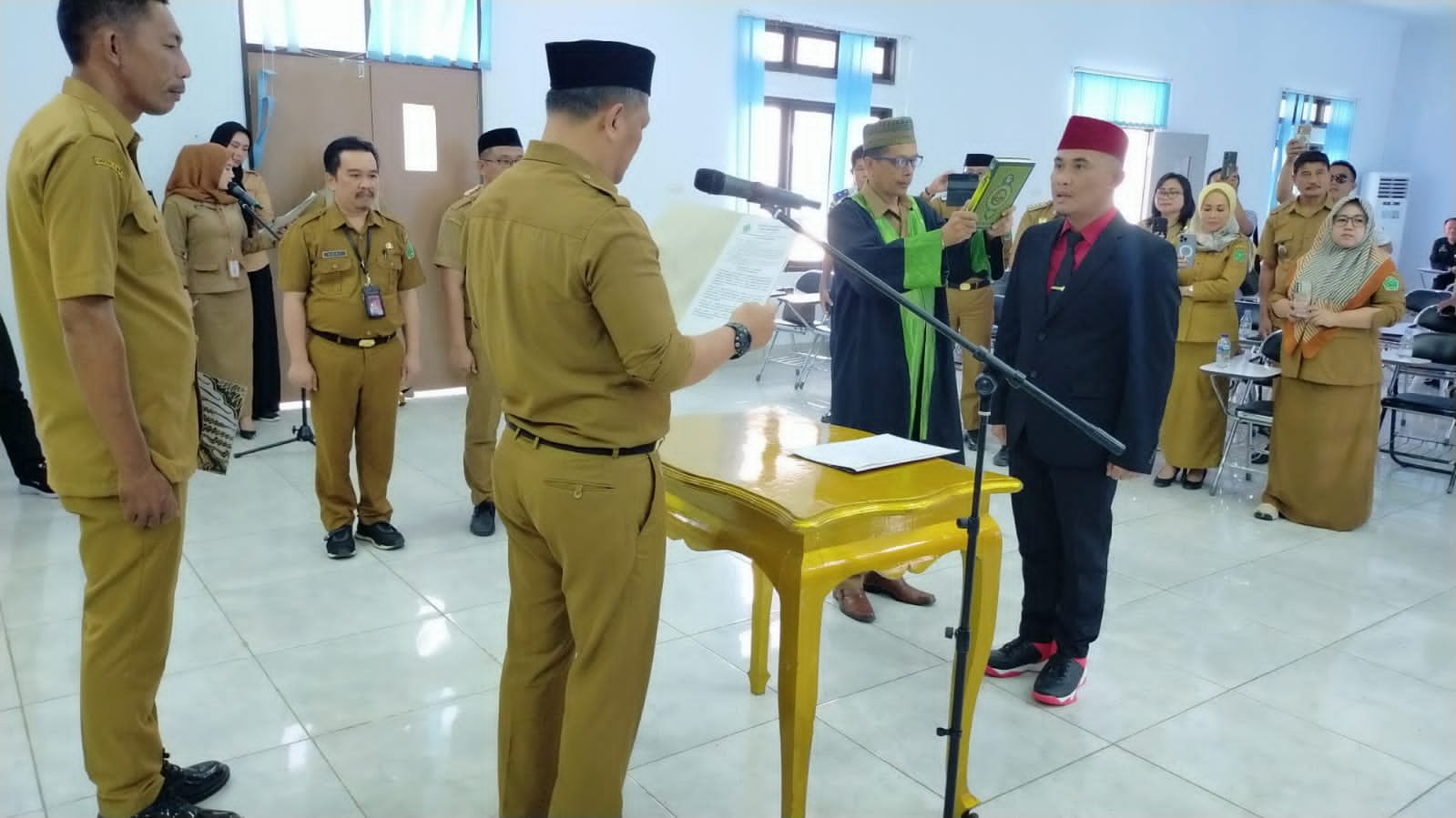 Mutasi Lingkup Pemda Konawe, Keni Dipercayakan Emban PTSP karena Diberi Tugas KPK Mutasi Lingkup Pemda Konawe, Keni Dipercayakan Emban PTSP karena Diberi Tugas KPK