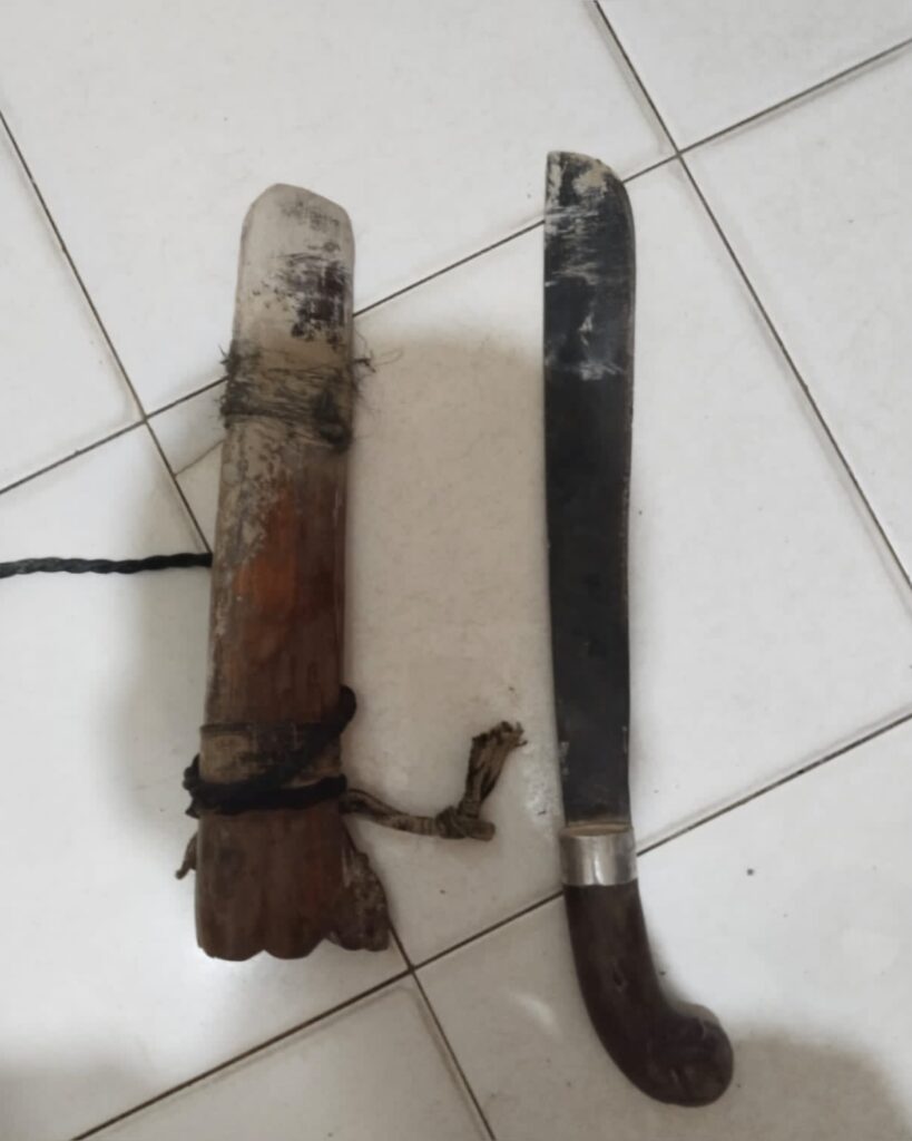 Parang yang digunakan pelaku dalam aksi penganiayaan di Koltim.
