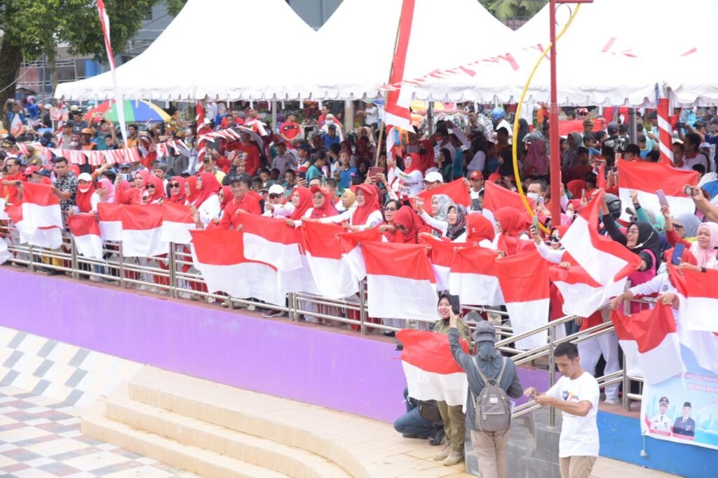 Suasana peluncuran kegiatan dalam rangka menyemarakan HUT ke-78 RI di Kawasan Kali Kadia, Kota Kendari.