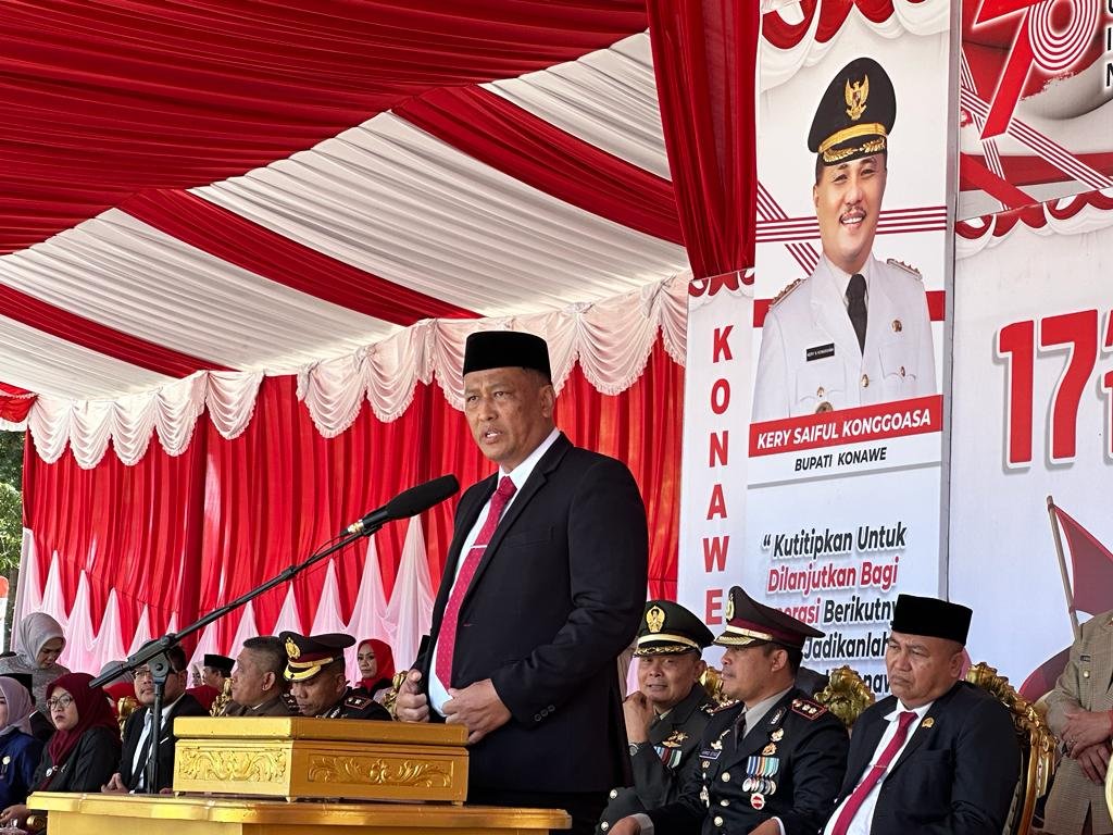 Sekda Konawe, Ferdinand Sapan saat membawakan sambutan.