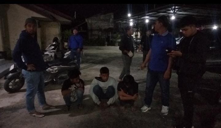 Polisi Bubarkan Komplotan Pelajar yang Bakal Lakukan Penyerangan Terhadap Warga Kendari Polisi Bubarkan Komplotan Pelajar yang Bakal Lakukan Penyerangan Terhadap Warga Kendari