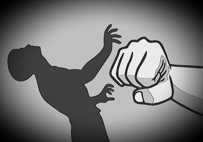 Pria di Kendari Dipolisikan Usai Pukul Sepupu yang Mengamuk karena Tak Diberi Uang Orang Tua Pria di Kendari Dipolisikan Usai Pukul Sepupu yang Mengamuk karena Tak Diberi Uang Orang Tua