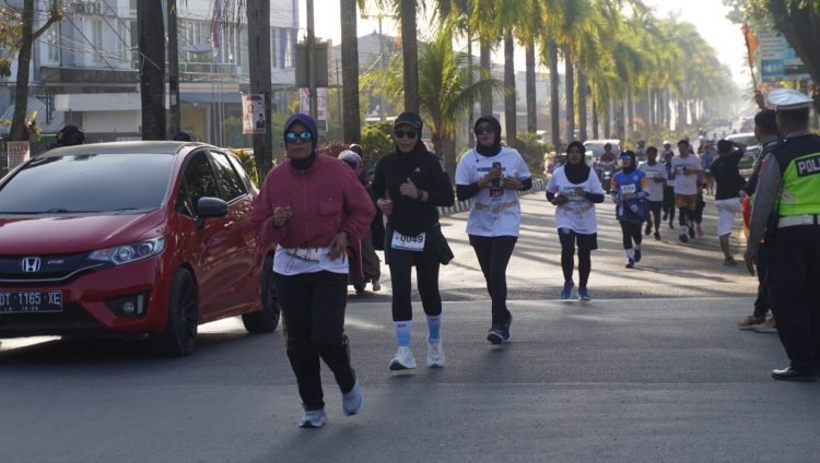 Run For Your Life, BNPB Kampanyekan Pengurangan Risiko Bencana dengan Libatkan Warga di Kendari Run For Your Life, BNPB Kampanyekan Pengurangan Risiko Bencana dengan Libatkan Warga di Kendari
