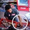 Seorang Pria di Kendari Terekam CCTV Gasak HP Warga yang Ketinggalan saat Berbelanja di Toko