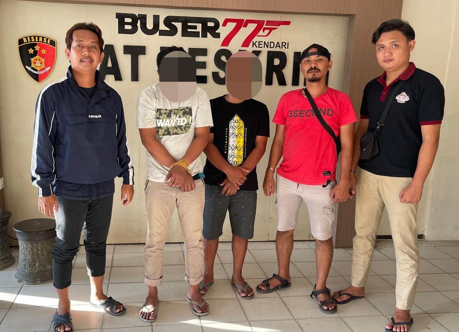 Buser 77 Ringkus 2 Pelaku Pencurian Spesialis Katalis Knalpot Mobil di Kendari Buser 77 Ringkus 2 Pelaku Pencurian Spesialis Katalis Knalpot Mobil di Kendari