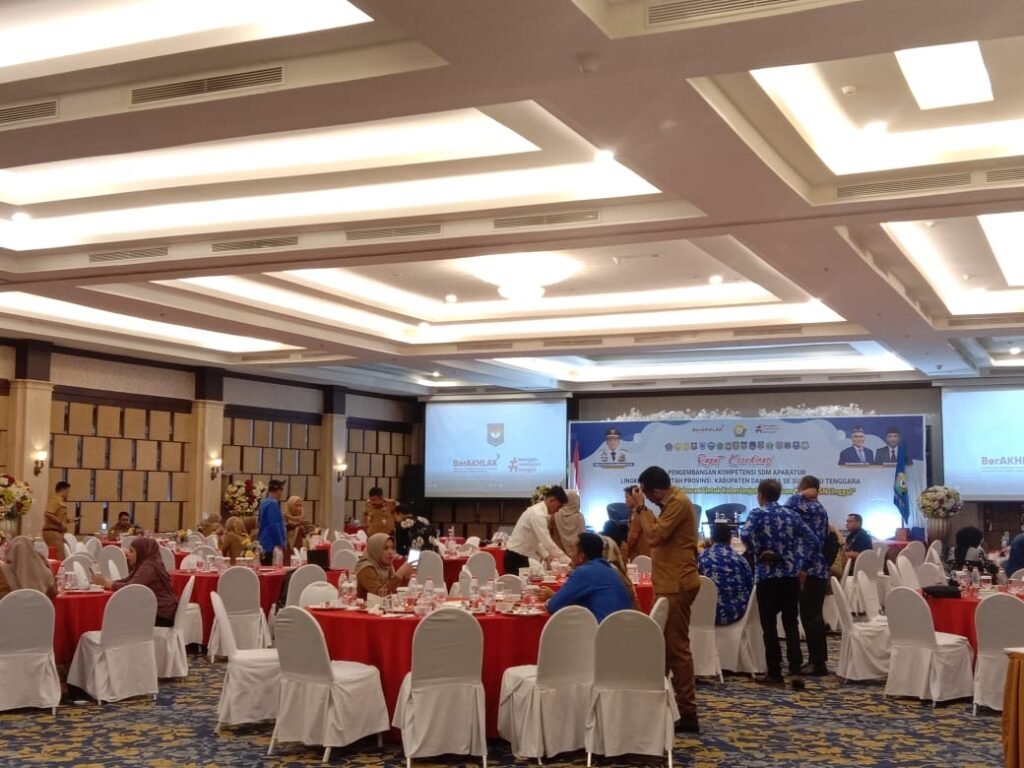 Diskusi terkait pengembangan SDM Aparatur Lingkup Pemerintah Sulawesi Tenggara.