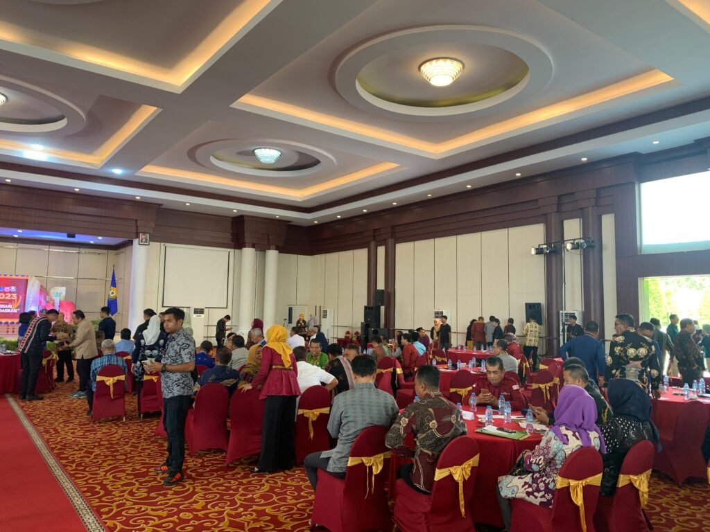 Suasana rapat bersama pemerintah Kabupaten/Kota se-Sultra.