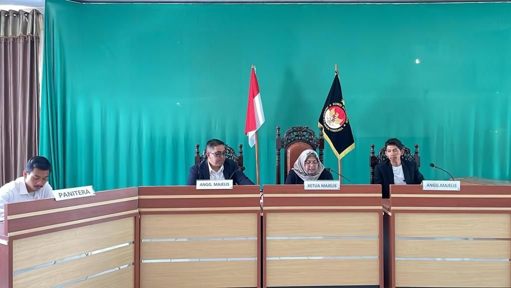 Komisi Informasi Sultra Bacakan Putusan Sengketa LPKPK dan PPID Desa Dongkalaea, Konkep Komisi Informasi Sultra Bacakan Putusan Sengketa LPKPK dan PPID Desa Dongkalaea, Konkep