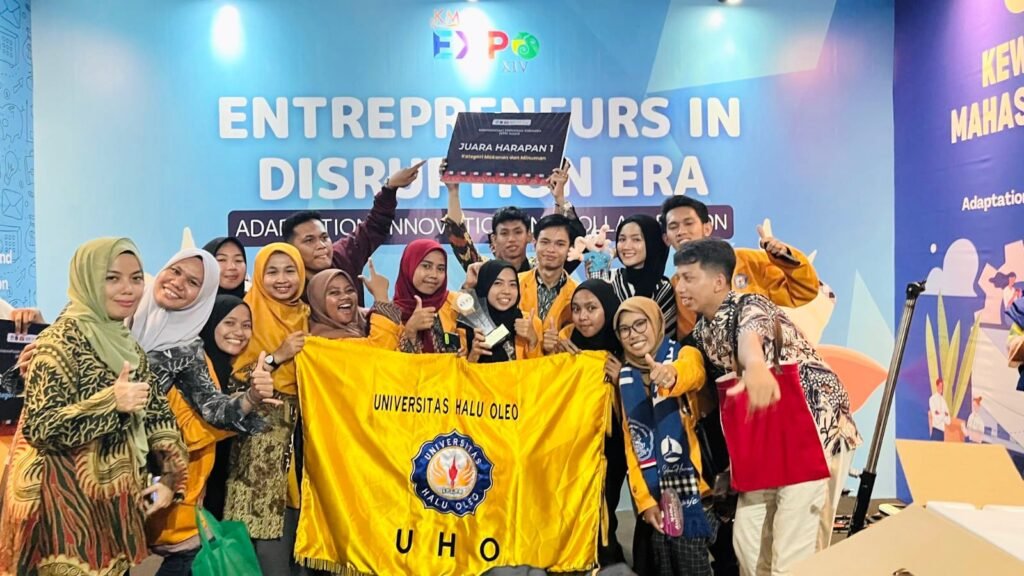 Mahasiswa UHO juara harapan satu pada ajang KMI Award di Universitas Pendidikan Ganesha (Undiksha) Singaraja, Bali.