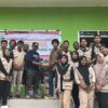 HMPS Geografi UHO Kendari Serahkan Bantuan pada Korban Banjir di Kampung Salo