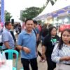 Warga Ngabuburit Sambil Berburu Takjil di Ramadan Fair Kendari, UMKM Raup Keuntungan Jutaan
