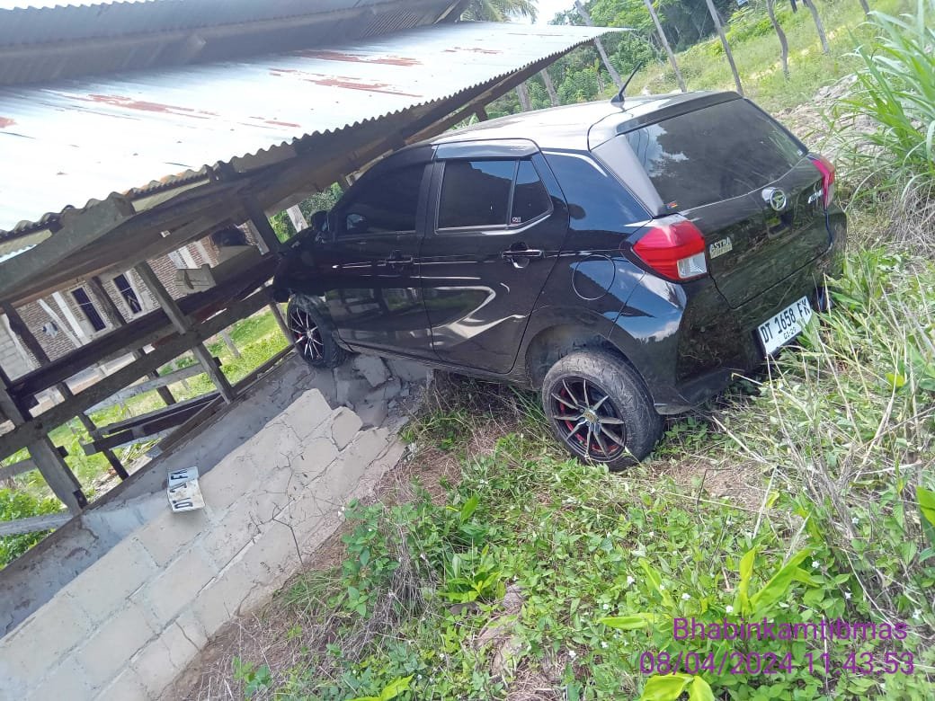 Polisi Amankan Sopir Mobil Penabrak 2 Pemotor di Tanggetada, Kolaka Polisi Amankan Sopir Mobil Penabrak 2 Pemotor di Tanggetada, Kolaka