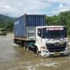 Kendaraan Besar Mulai Melintas di Ruas Jalan Trans Sulawesi di Konut